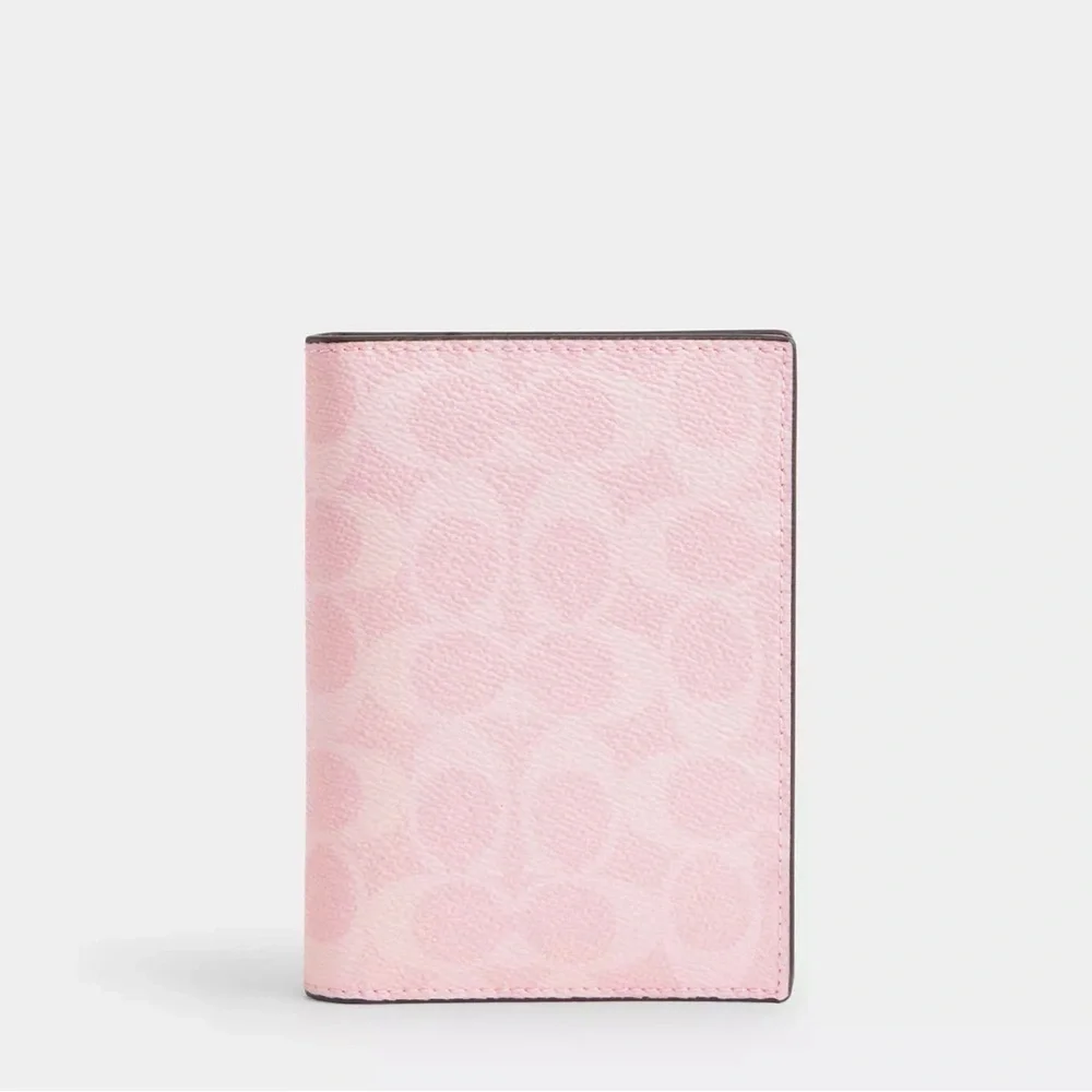 NWT 2026 Coach Powder Pink Passport Holder CW170 SAMEDAY SHIP - Picture 2 of 4
